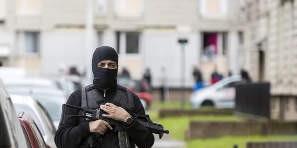 Operatiune antiterorista Franta FOTO AP 