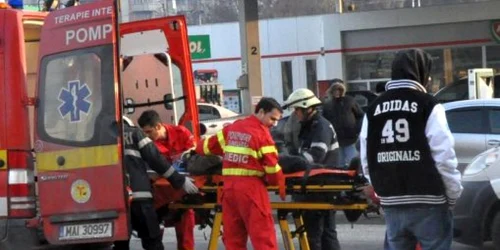 Craioveanul lovit în benzinărie a ajuns la spital cu răni uşoare 