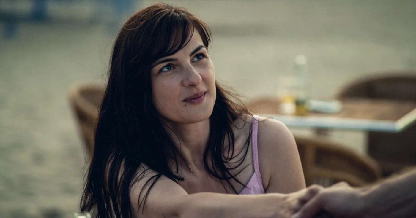 Ioana Flora în filmul "A Long Story"                                    FOTO Daniel Bouquet
