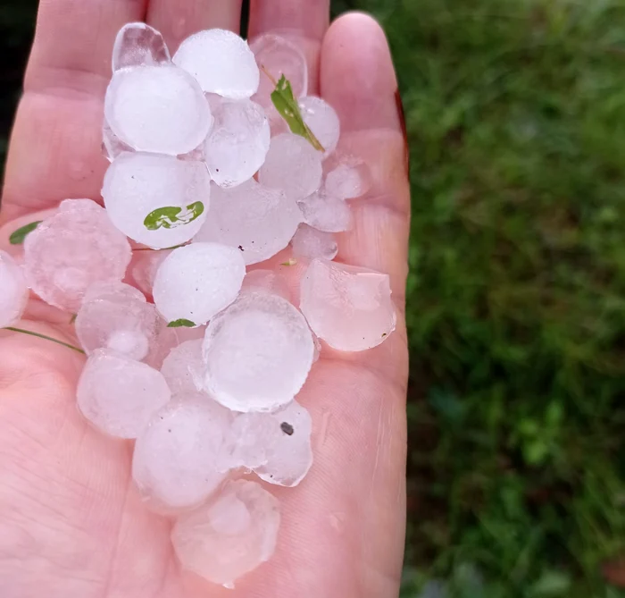 Grindina nu s-a topit timp de ore întregi Foto: Adi Câmpeanu
