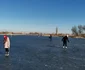 Lacul de lângă Timişoara a devenit patinoar natural FOTO Ş.Both