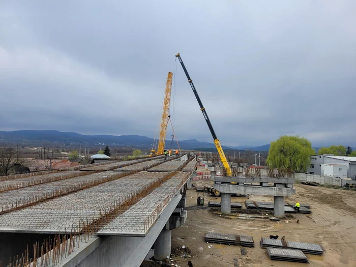 Lucrările la tronsonul 5 au început în septembrie 2021 FOTO CNAIR