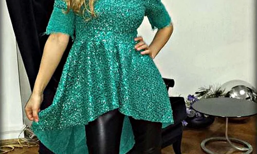 ferentz in tinuta black swan jpeg