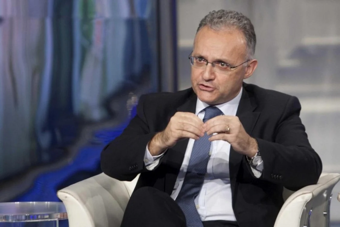 Ministrul italian al Apărării, Mario Mauro. FOTO: Il Piacenza