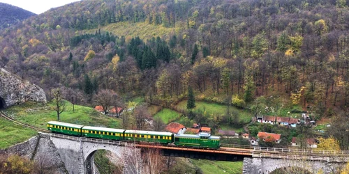 Calea ferată Oravița Anina Foto CFR Călători (3) jpg