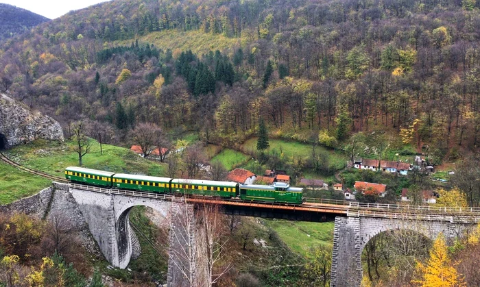 Calea ferată la Anina. Foto: CFR Călători. 