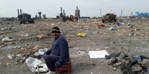 groapa de gunoi abandonata slatina