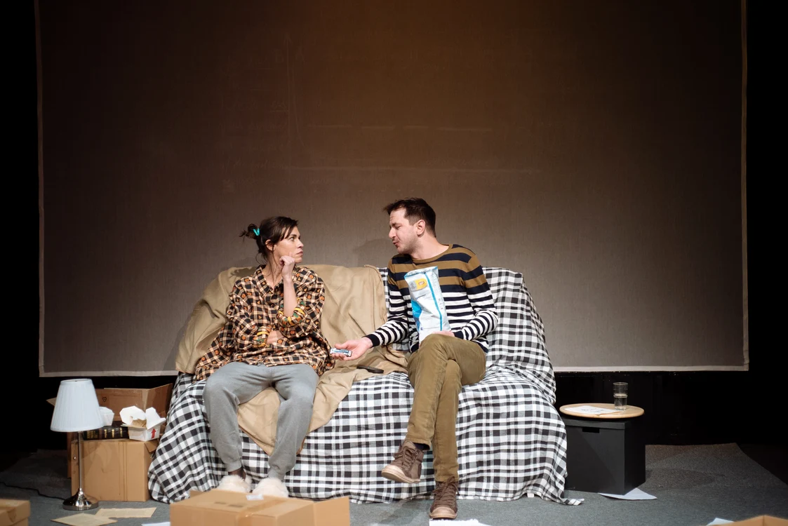 Ana Ularu poate fi văzută și la teatru, în piesa „O Intervenție”