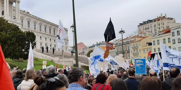 Proteste în Portugalia Twitter jpg