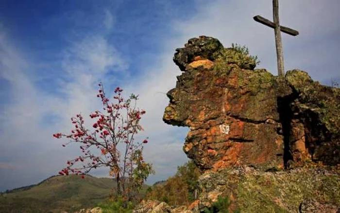 Sfinxul Roşiei Montane, una dintre imaginile create de natură ce seamănă cu un chip de om