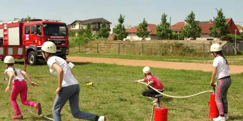 concurs elevi pompieri FOTO ISU Drobeta 