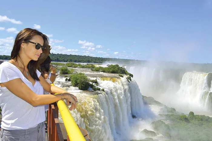 
    La cascada Iguazu din Argentina  