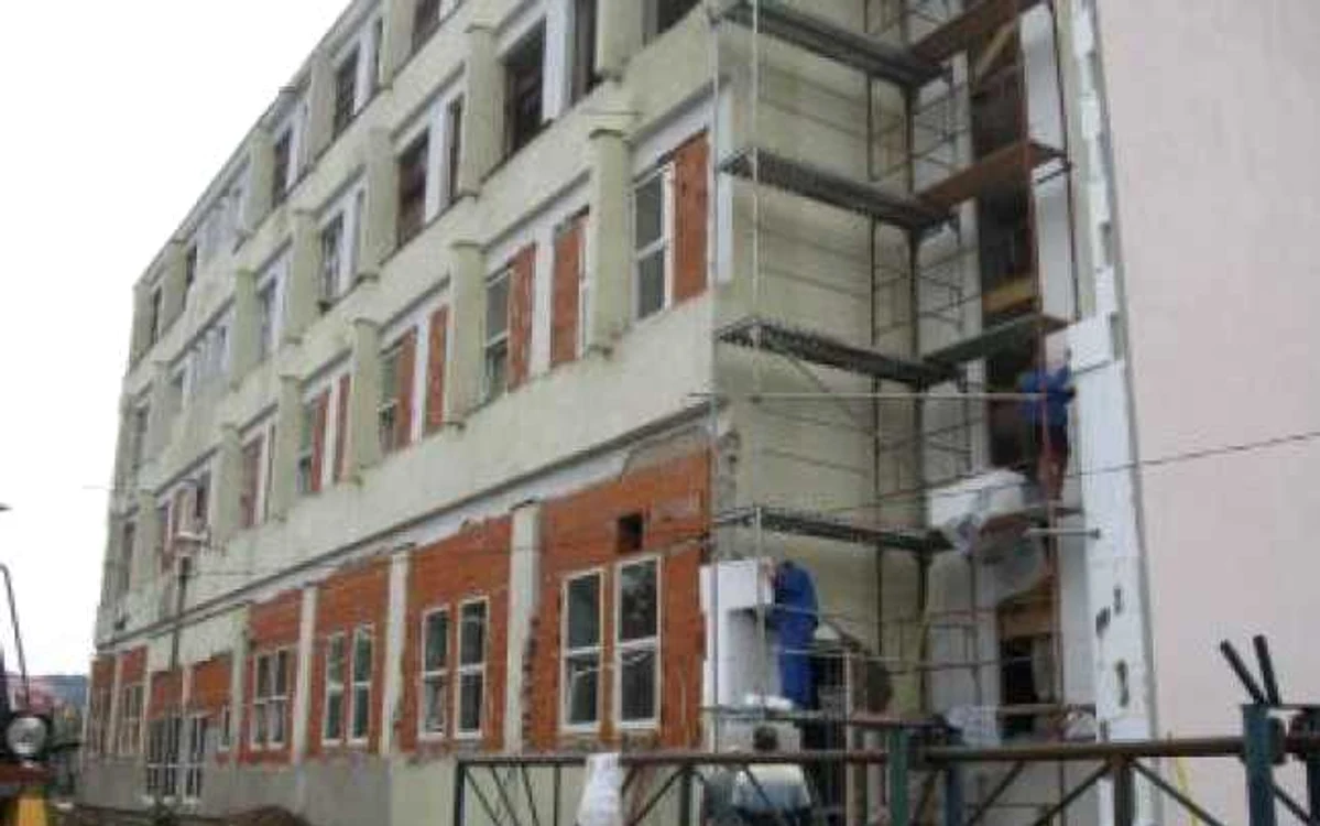 Târgu-Jiu: Gorjenii, invitaţi la inaugurarea Centrului de Dializă al Clinicii Polisano