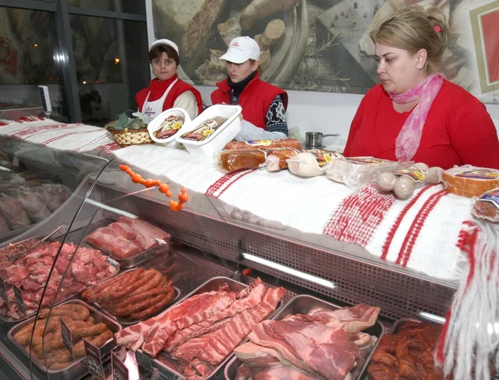 Când cumperi carne sau mezeluri trebuie să fii foarte atent la termenul de valabilitate al produselor