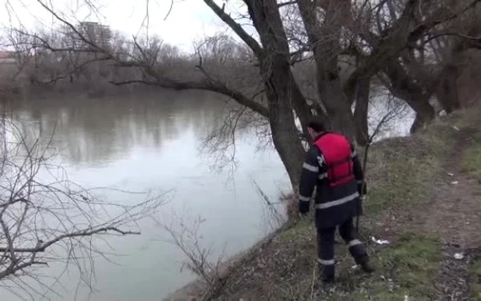 
    Pescarul a simţit fiori reci pe şira spinării când a văzut despre ce era vorbafoto: stirileprotv.ro  