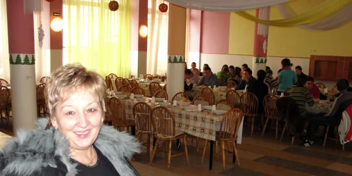 Contabila Maria Nemeth spune că preţul închirierii cantinei este de 1.500 de lei pe eveniment