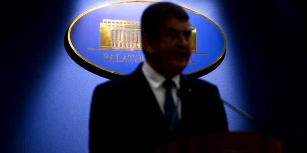 Gabriel Oprea unsharf palatul victoria foto MEDIAFAX