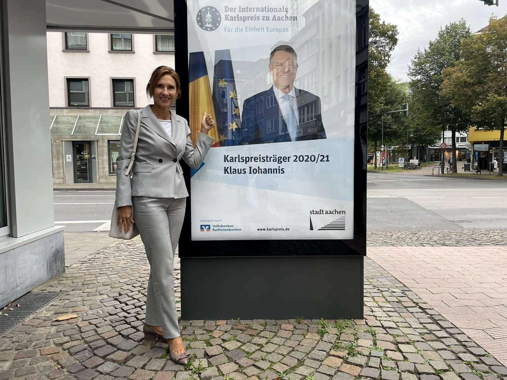 6 carmen iohannis la aachen germania rochie eli laslean 2 jpg jpeg