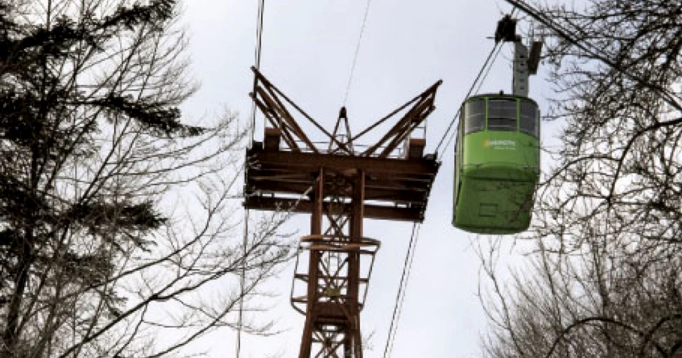 Telecabina din Sinaia circulă doar între Cota 1.400 şi Cota 2.000