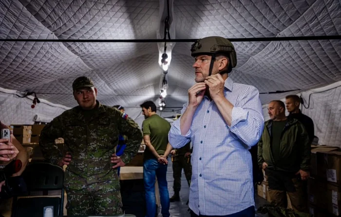 Peter Pellegrini, președintele Slovaciei, a îmbrăcat uniforma militară FOTO: Facebook