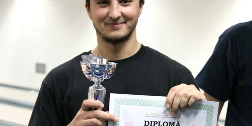Mihai Ciobanu a câştigat premiul III şi 20 de ore la bowling