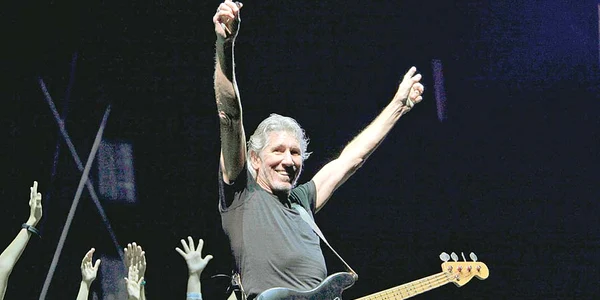 Roger Waters,  fondatorul Pink  Floyd, a cântat  în faţa a 50 000  de spectatori jpeg