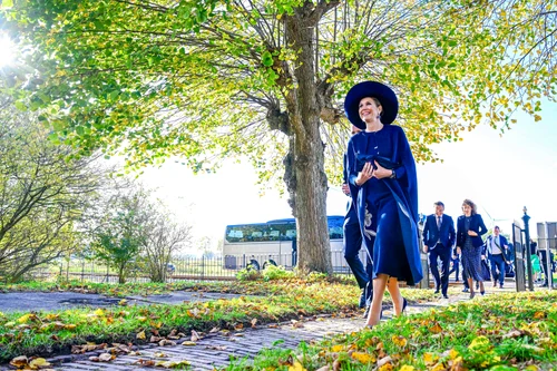 Regina Maxima a Olandei în Oscar de la Renta. FOTO: Profimedia