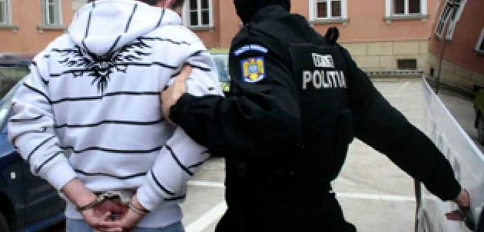 Bărbatul este audiat în acest moment de polițiștii criminaliști