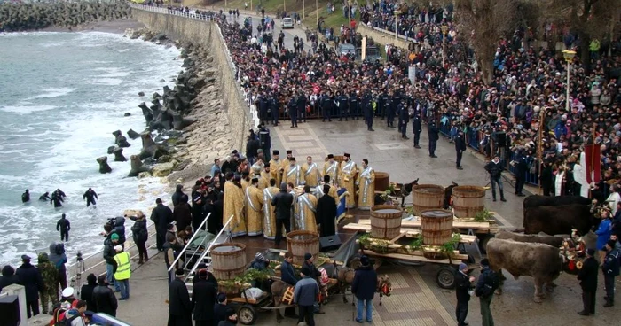 Ceremonialul Bobotezei, pe faleza Cazinoului FOTO Arhipiscopia Tomisului