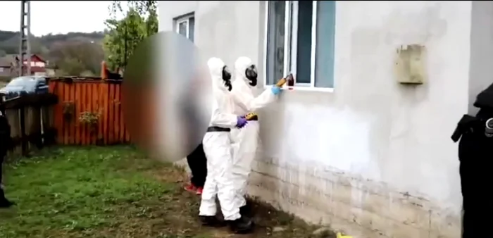 DIICOT a ajuns la imobilul în care au fost produse drogurile. FOTO captură video DIICOT