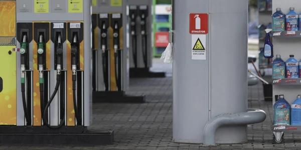 Verificari control ANPC benzinarie MOL pret preturi benzina combustibil 10 martie 2022 FOTO Inquam Photos / Octav Ganea