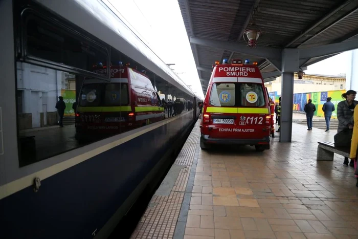 refugiati gara de nord ambulanta
