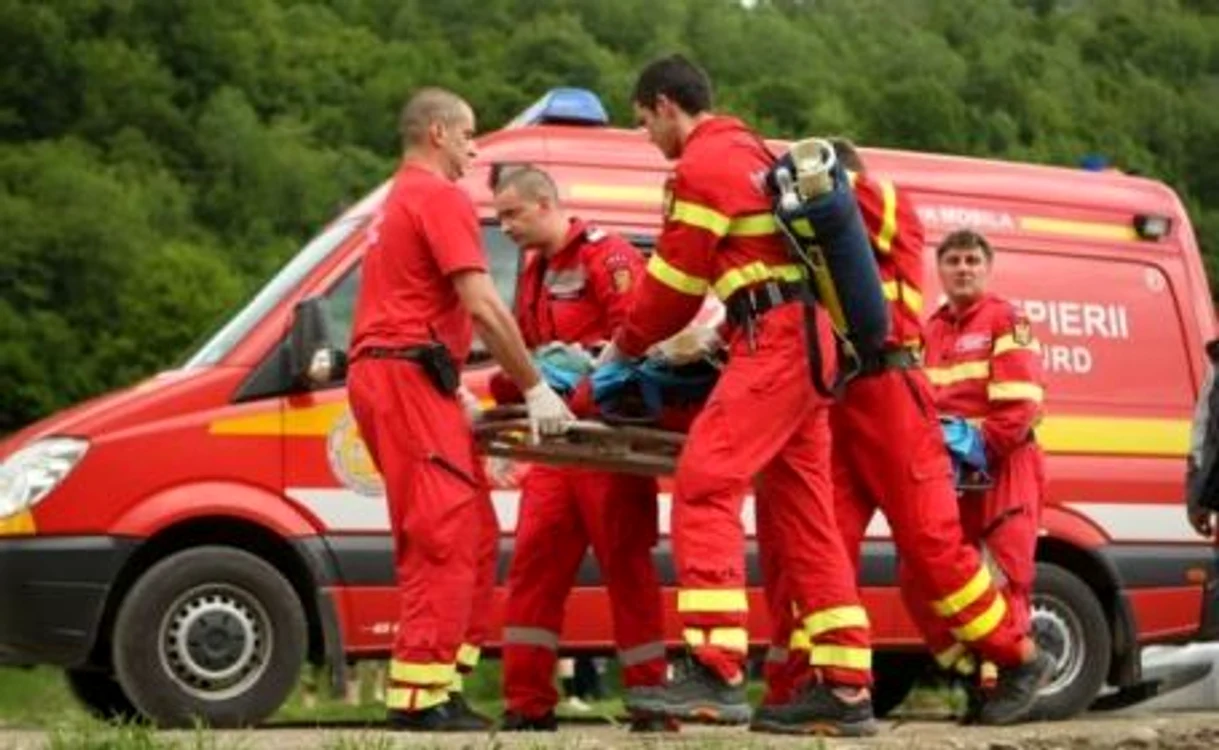 
    Echipajele SMURD s-au prezentat la faţa locului  