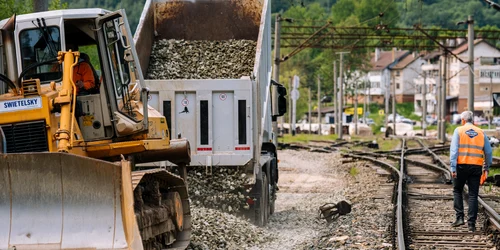 Calea ferată Simeria Petroșani  Foto CFR Infrastructură Timișoara (3) jpg