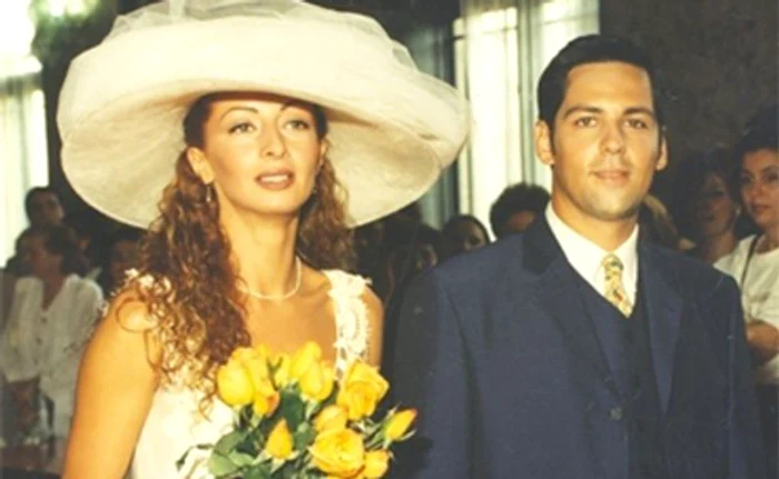 
    1998. În platoul emisiunii „Duminica în familie”  