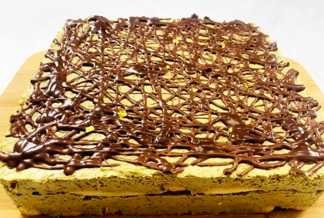 Tiramisu Dubai, cu fistic si fidea kadaif / foto: captura video