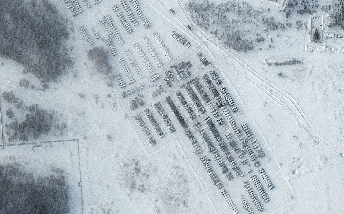 Peste 100.000 de militari ruşi, dislocaţi la graniţa de vest a Rusiei