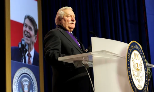 Să vedem cît valorează NATO interviu cu Lech WALESA jpeg