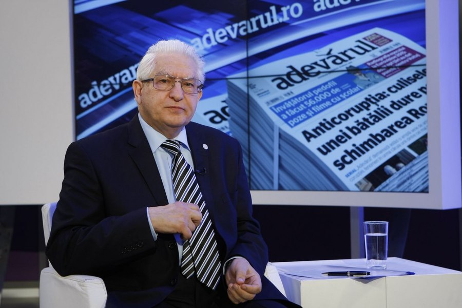 Băutura minune care pune creierul în mișcare și scoate „mizeria” din corp. Medicul Vlad Ciurea: „Bem două pahare”