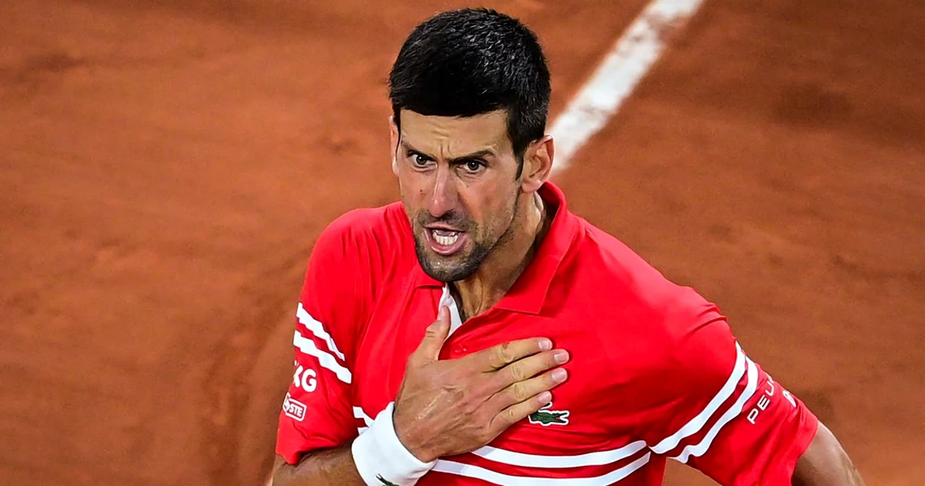 După ce s-a impus la Roland Garros, Djokovici vrea să-și apere titlul de la Wimbledon. Foto EPA EFE