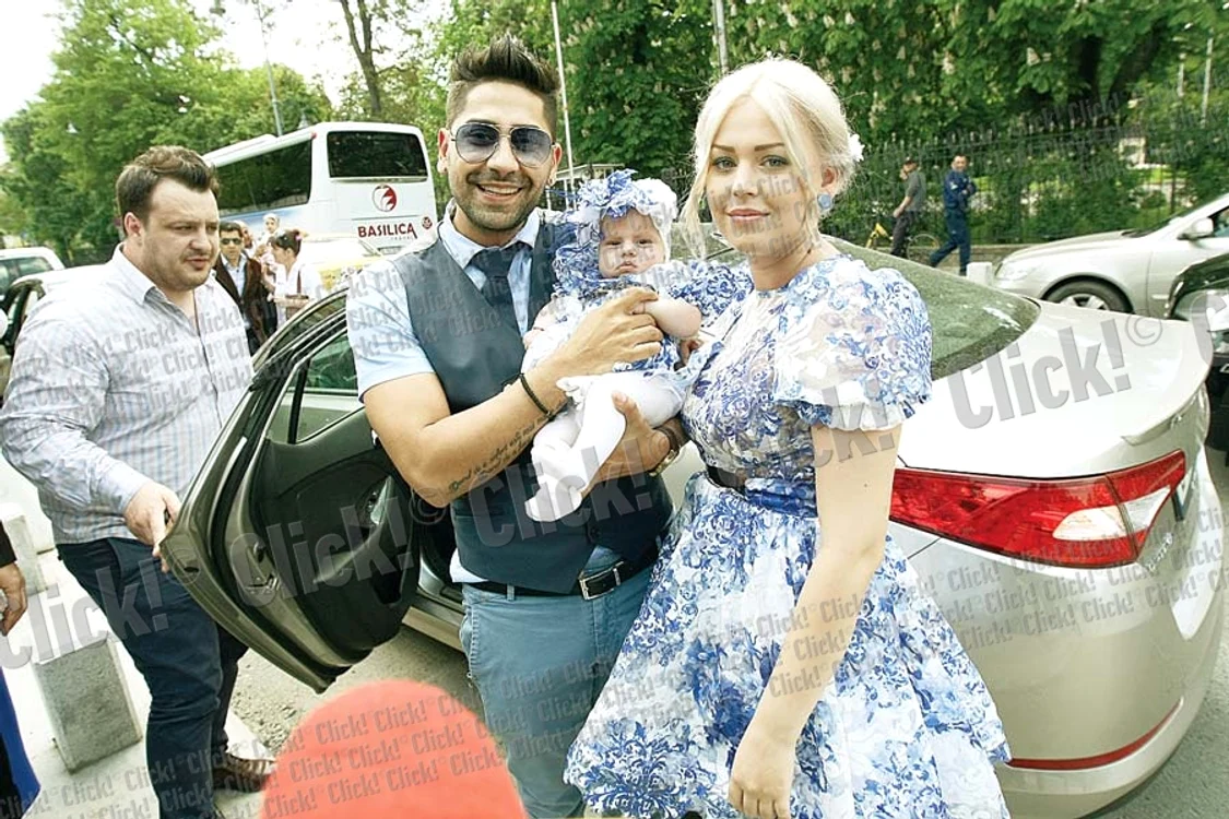 Ștefan Mihalache, alias  Connect-R, și Mihaela  Șotrocan, alias Misha,  au creștinat-o duminică  pe Maya, fetița lor născută  pe 25 ianuarie 2014 (Fotografii: Dorin Constanda)