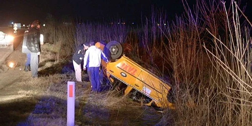 Taxi răsturnat Timişoara. FOTO