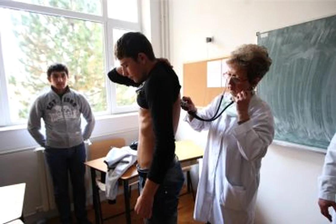 
    Liceenii din Filiaşi nu vor mai merge la cursuri, timp de patru zile.  