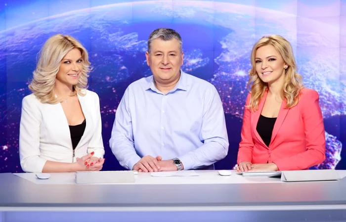 Andreea Marinescu (stânga), Mihai Dedu şi Lavinia Petrea fac echipă la ştirile matinale de la Pro Tv 