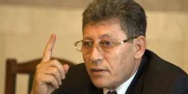 Mihai Ghimpu este acuzat de comunişti că a denigrat Republica Moldova