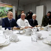 Putin,  vizită la un spital din Moscova FOTO profimedia jpg