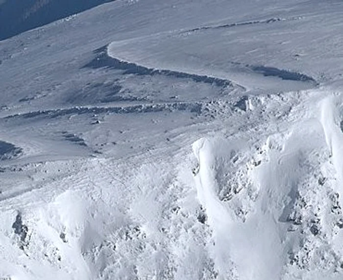 
    Transalpina este înzăpezit  