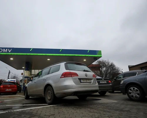 Benzinărie - combustibil - benzina = motorina FOTO Mediafax 