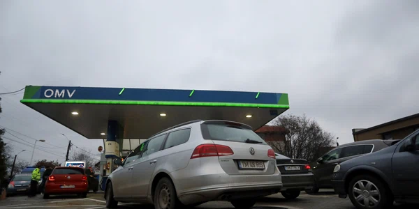 Benzinărie - combustibil - benzina = motorina FOTO Mediafax 