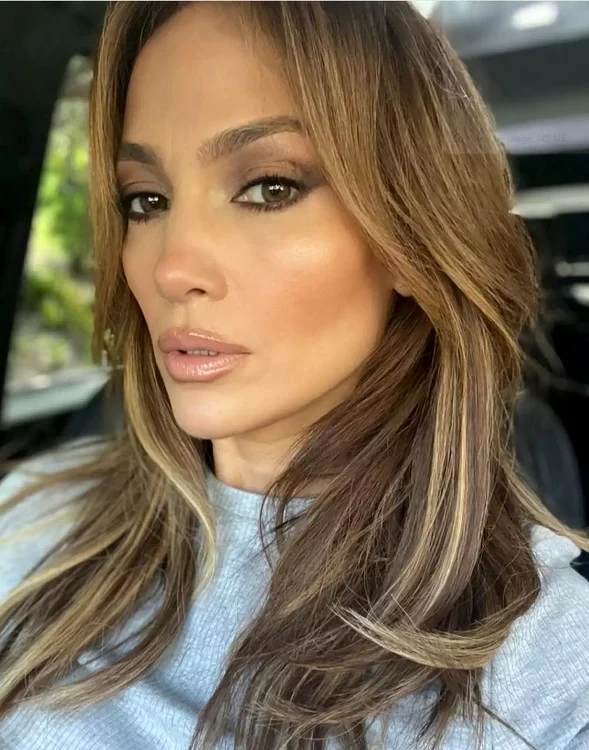 Jennifer Lopez adoră șuvițele blonde (Foto: Instagram)